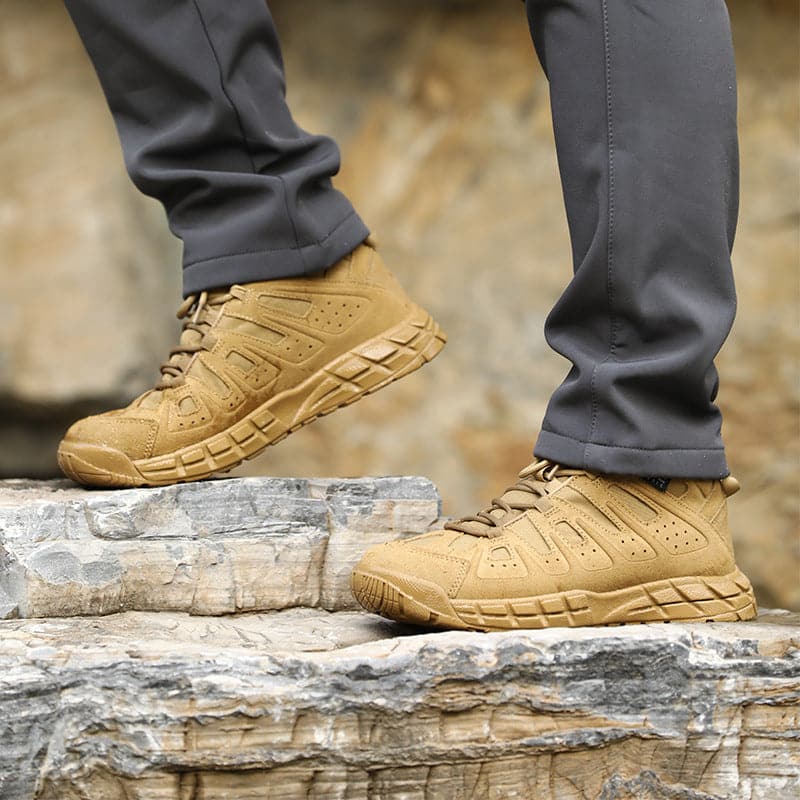 Outdoor desert tactical low-top hiking boots